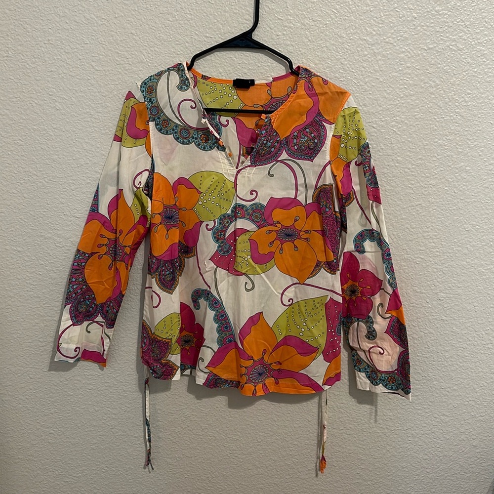 Colorful Gap Maternity top. Size XS.